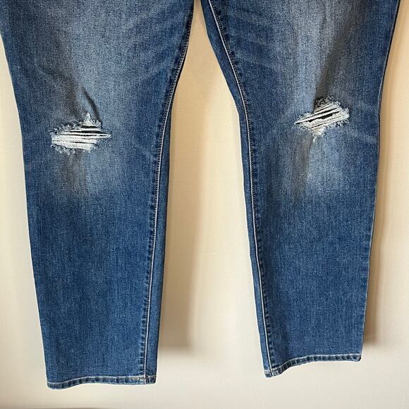 Old Navy Medium Wash High Rise Power Slim Distressed Straight Jean Size 14 - Picture 9 of 11